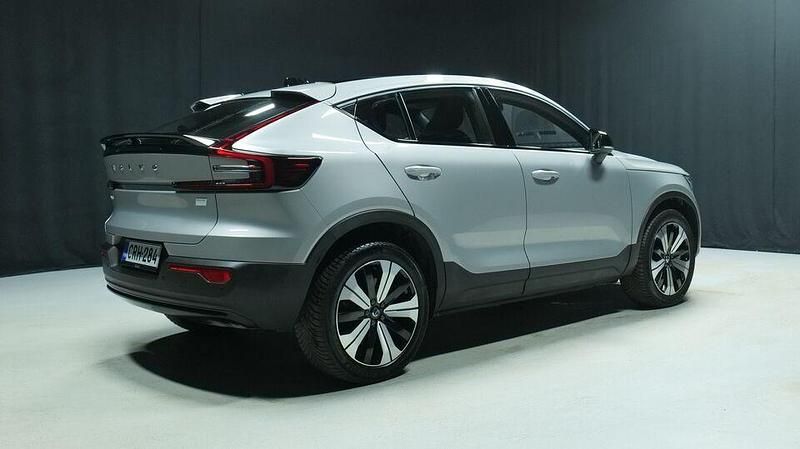 Käytetty Volvo C40 Core 169 kW (231 HP) 2023 Katumaasturi