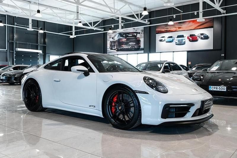 Käytetty Porsche 911 Carrera 4 GTS 480 HP (353 kW) 2023 Coupe - kaksiovinen