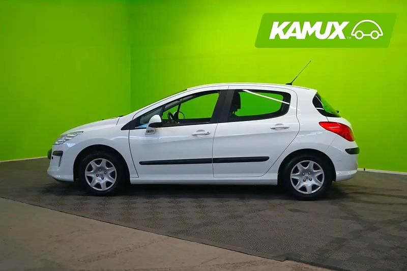 Käytetty Peugeot 308 Tendance 120 HP (88 kW) 2011 Valkoinen Sedan