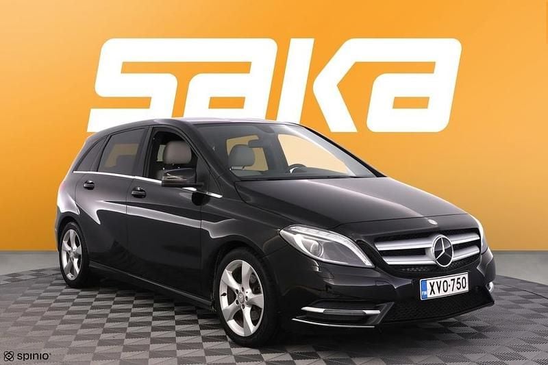 Käytetty 2014 Mercedes B180 Business Tila-auto | 15 900 € (Perustarjous) - Kuva 1/3