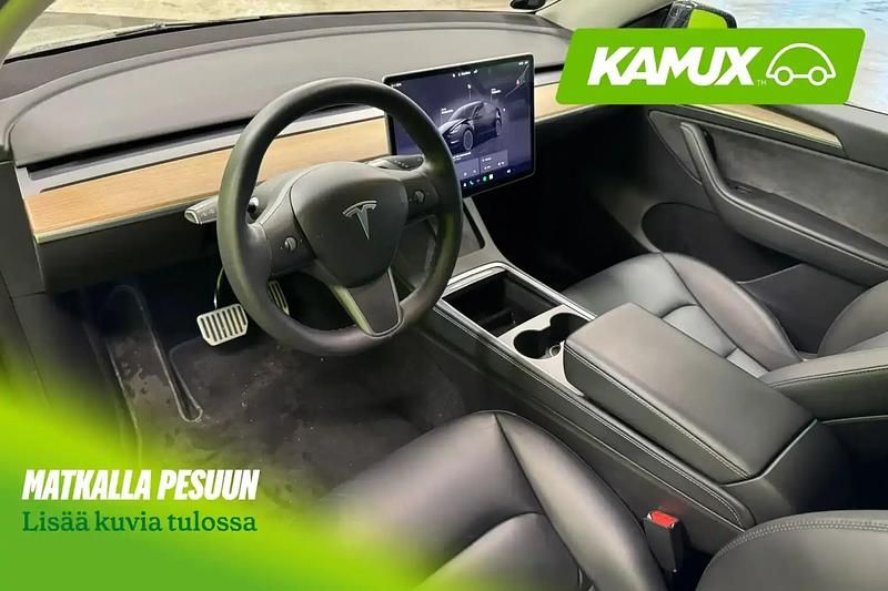 Käytetty Tesla Model Y Long Range AWD 350 kW (477 HP) 2022 Musta Katumaasturi