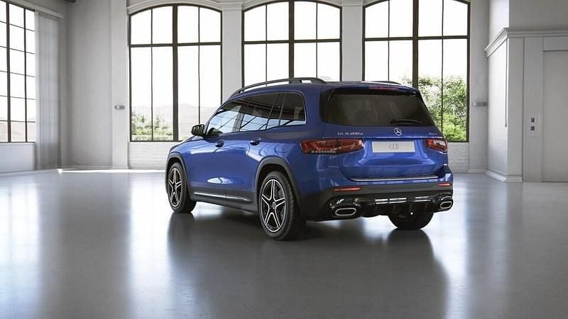 Käytetty Mercedes GLB200 Business 150 HP (110 kW) 2020 Sininen Katumaasturi