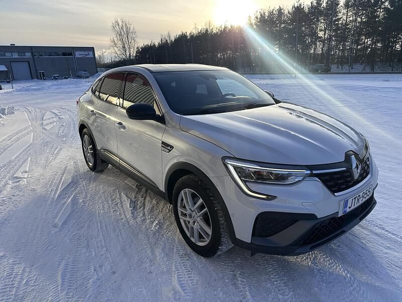 Käytetty Renault Arkana R.S. 94 HP (69 kW) 2022 Valkoinen Katumaasturi