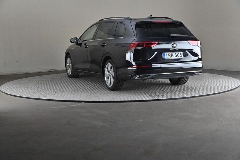 Käytetty VW Golf VIII Business 131 HP (96 kW) 2023 Farmari