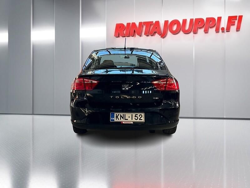 Käytetty Seat Toledo Reference 90 HP (66 kW) 2016 Viistoperä
