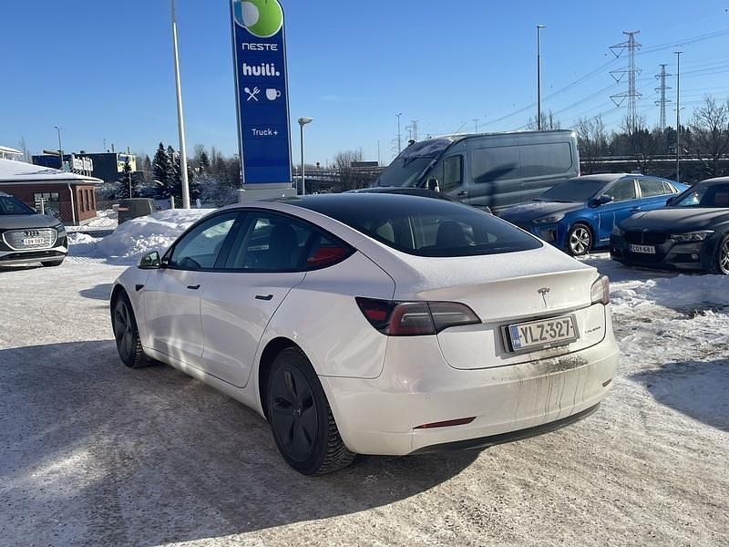 Käytetty Tesla Model 3 366 kW (498 HP) 2022 Sedan