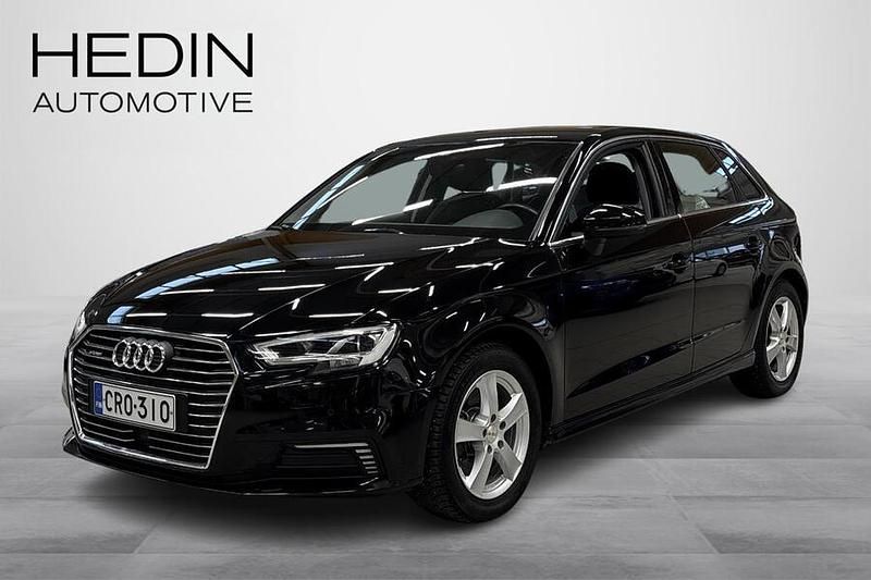 Käytetty Audi A3 Sportback e-tron 150 HP (110 kW) 2020 Musta Viistoperä
