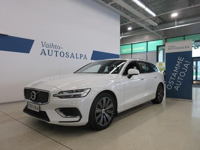 Valkoinen Käytetty 2019 Volvo V60 Inscription Farmari | 25 900 € - Kuva 1/4