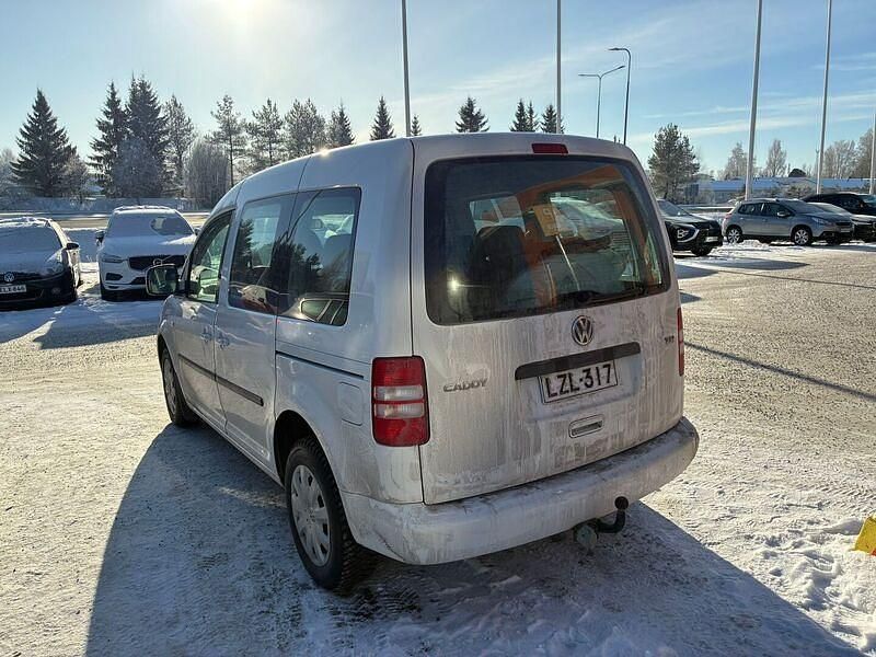 Käytetty VW Caddy Trendline 105 HP (77 kW) 2012 Tila-auto