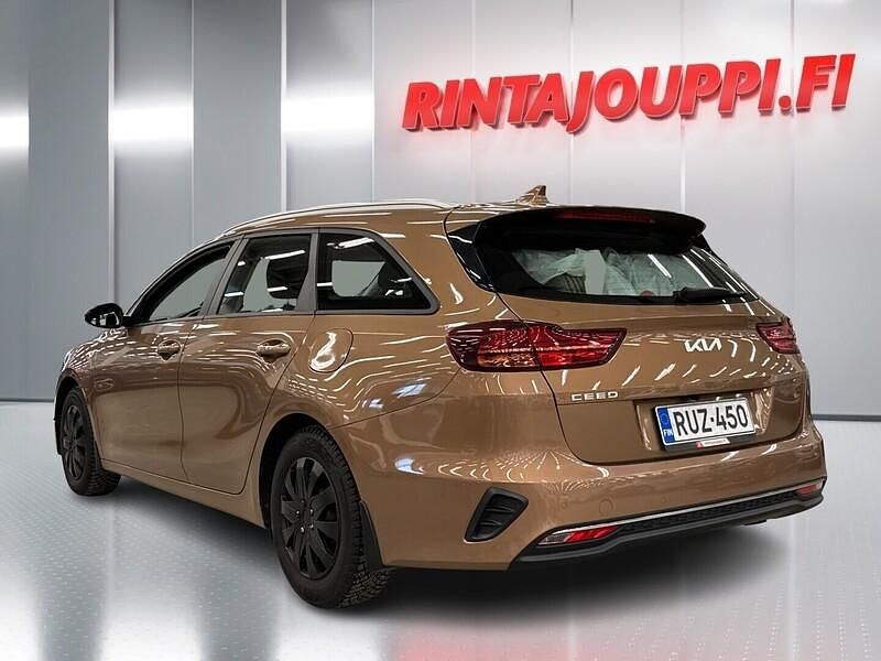 Käytetty Kia Ceed Sportswagon LX 101 HP (74 kW) 2023 Ruskea Farmari