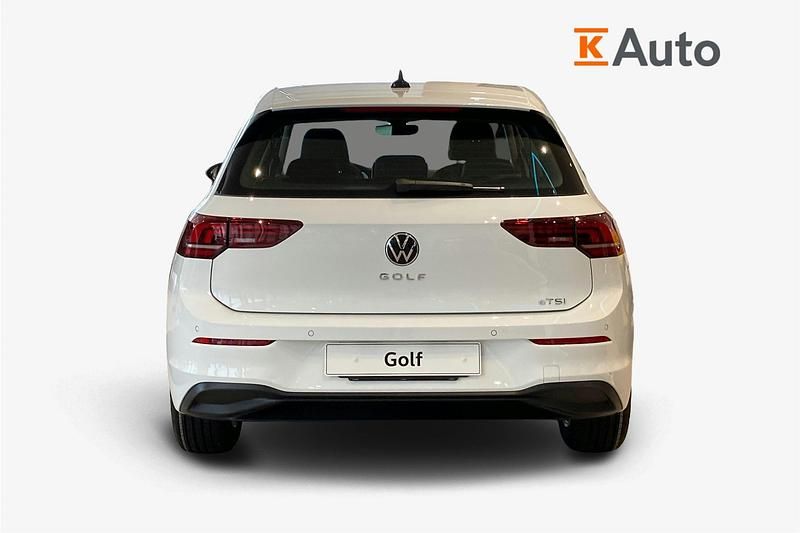 Uusi VW Golf VIII Comfortline 114 HP (83 kW) 2026 Valkoinen Viistoperä