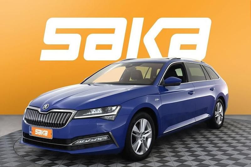 Käytetty Skoda Superb LAURIN & KLEMENT 218 HP (160 kW) 2023 Farmari