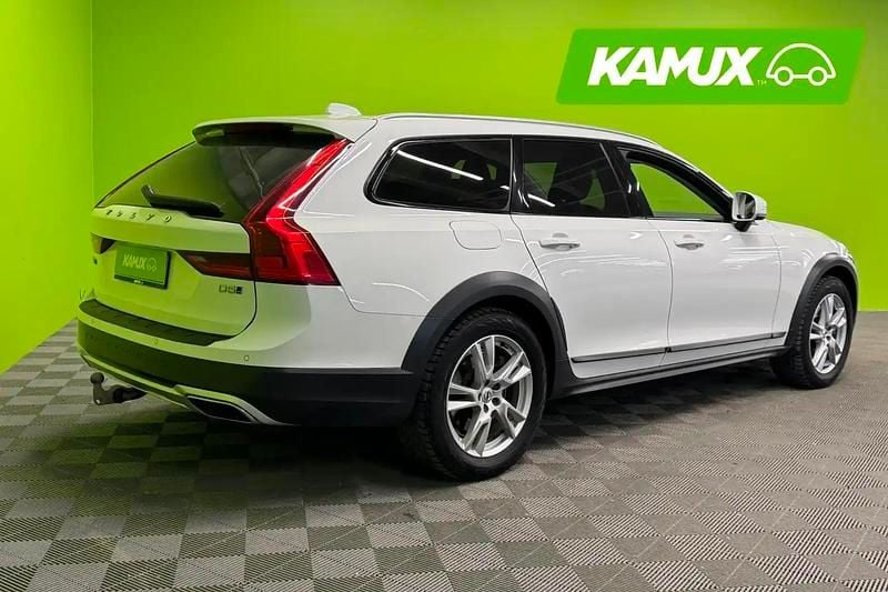 Käytetty Volvo V90 CC Business Edition 235 HP (172 kW) 2019 Valkoinen Farmari