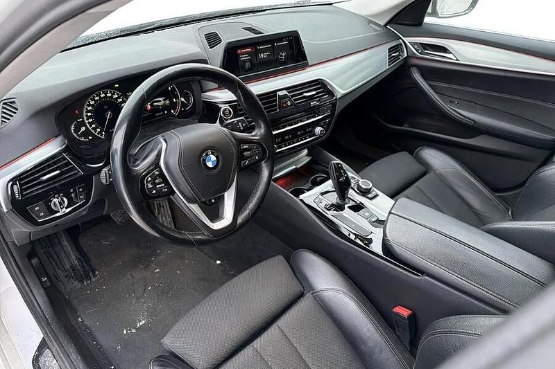 Käytetty BMW 520 Exclusive 190 HP (139 kW) 2018 Farmari