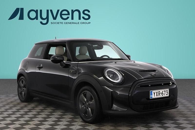 Käytetty Mini Cooper SE 135 kW (184 HP) 2023 Musta Viistoperä