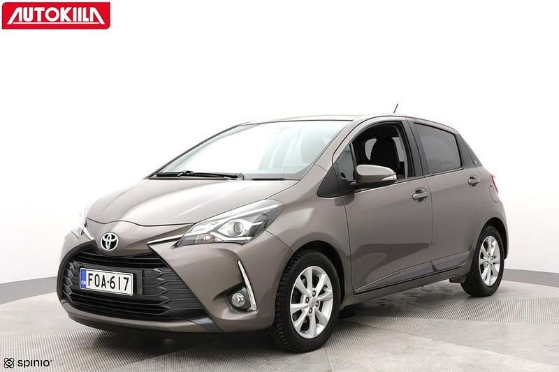 Harmaa Käytetty 2019 Toyota Yaris Multidrive S Viistoperä | 15 850 € (Perustarjous) - Kuva 1/4