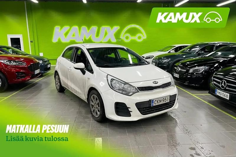 Valkoinen Käytetty 2016 Kia Rio LX Sedan | 6 770 € (Perustarjous) - Kuva 1/4
