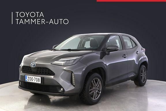 Harmaa Käytetty 2022 Toyota Yaris Cross Active Katumaasturi | 23 480 € (Perustarjous) - Kuva 1/4