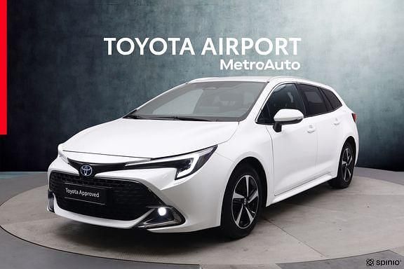 Valkoinen Käytetty 2023 Toyota Corolla Edition Farmari | 28 990 € (Perustarjous) - Kuva 1/4