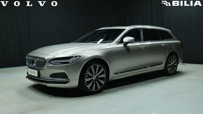 Harmaa Käytetty 2025 Volvo V90 Plus Farmari | 55 200 € - Kuva 1/3