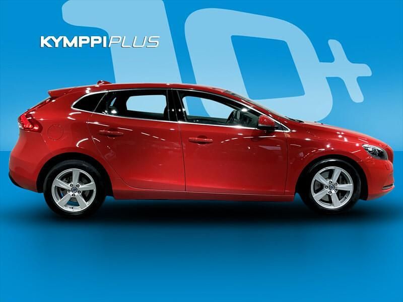 Käytetty Volvo V40 Business Edition 122 HP (89 kW) 2015 Farmari