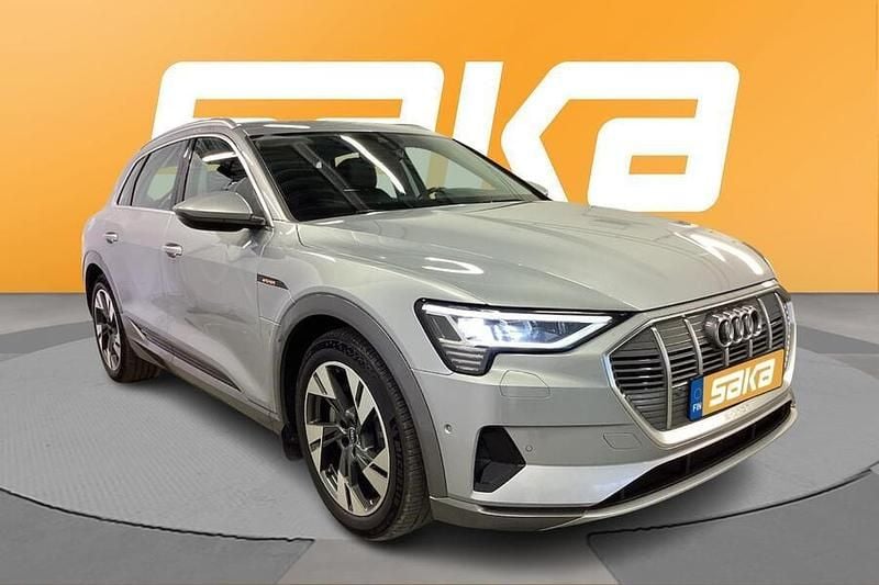 Käytetty 2021 Audi e-tron Katumaasturi | 28 900 € (Hyvä tarjous) - Kuva 1/3