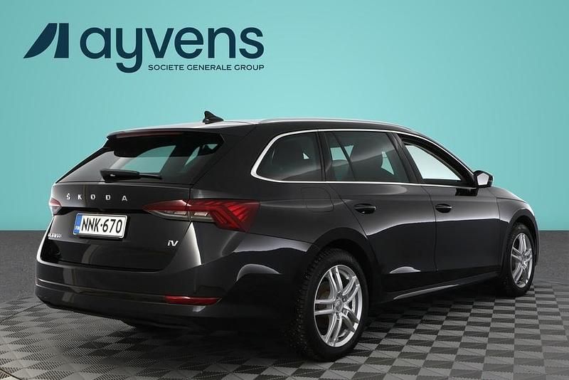 Käytetty Skoda Octavia Style 204 HP (150 kW) 2024 Musta Farmari