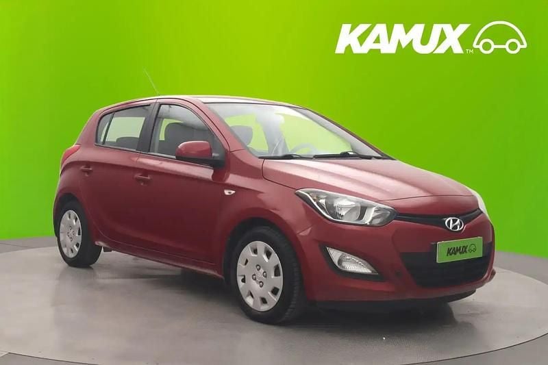 Punainen Käytetty 2014 Hyundai i20 Classic Sedan | 7 290 € (Hyvä tarjous) - Kuva 1/4