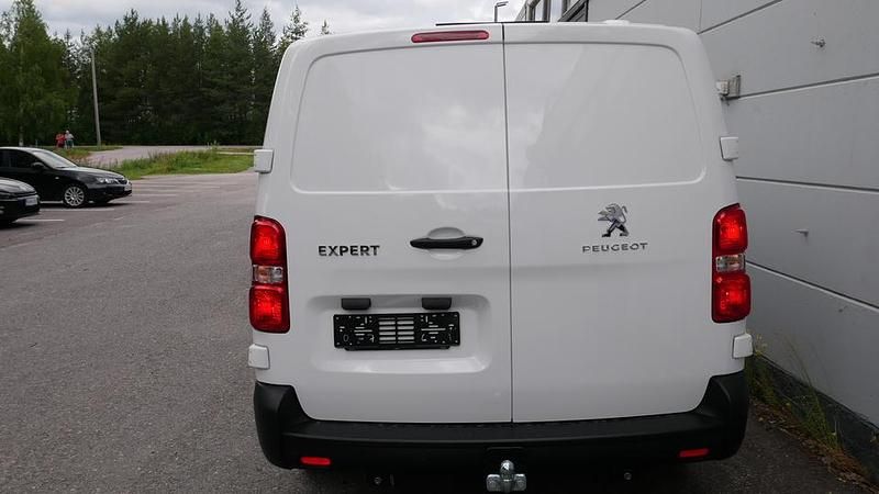 Käytetty Peugeot Expert 144 HP (105 kW) 2022 Valkoinen Van