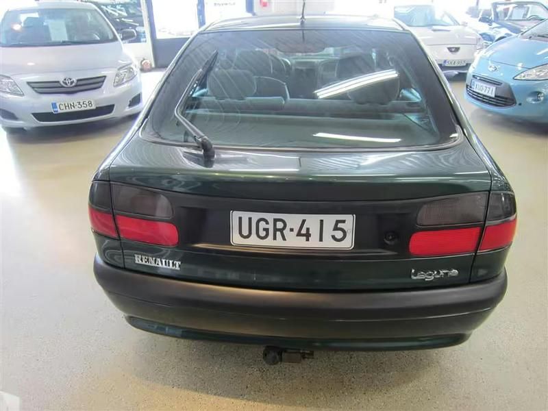 Käytetty Renault Laguna 113 HP (83 kW) 1996 Vihreä Viistoperä