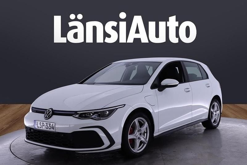 Valkoinen Käytetty 2021 VW Golf VIII GTE Viistoperä | 21 850 € (Perustarjous) - Kuva 1/1