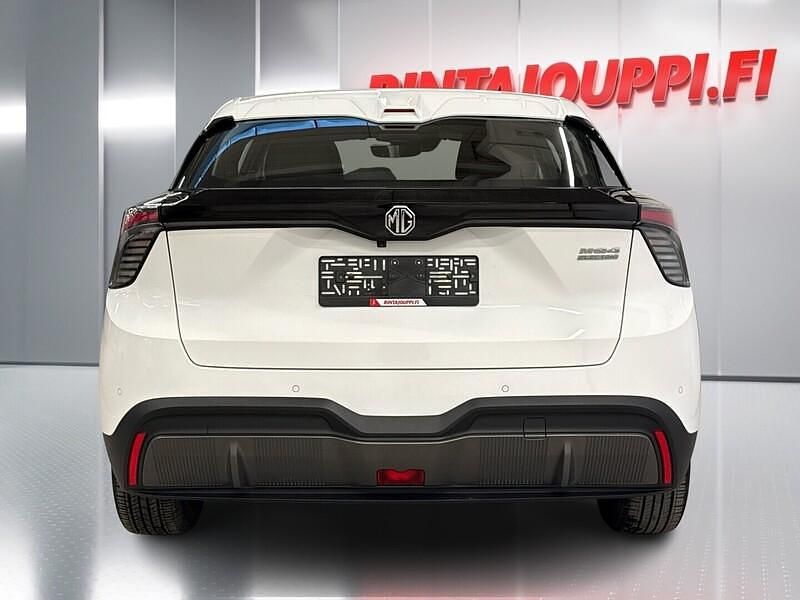 Käytetty MG MG4 EV 125 kW (170 HP) 2023 Valkoinen Viistoperä