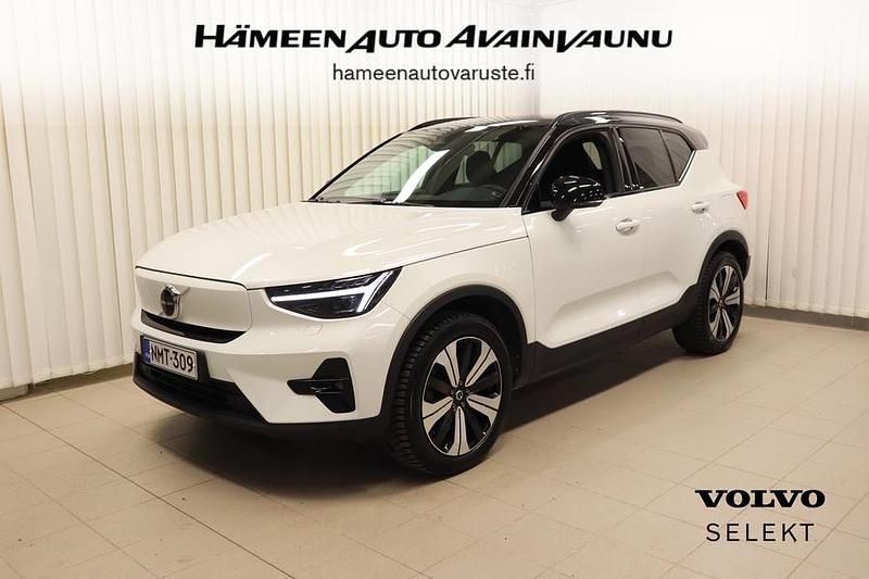 Käytetty Volvo XC40 Plus 300 kW (408 HP) 2023 Valkoinen Katumaasturi