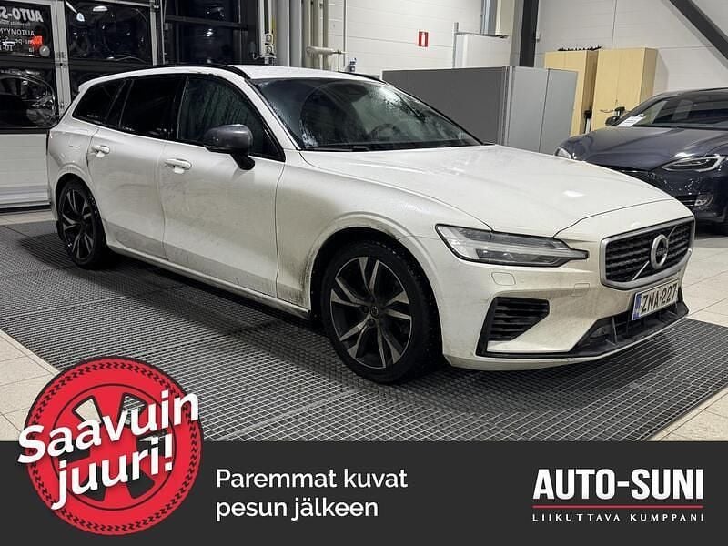 Valkoinen Käytetty 2020 Volvo V60 R-Design Farmari | 27 790 € (Perustarjous) - Kuva 1/3