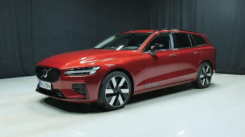 Käytetty 2025 Volvo V60 Ultra Farmari | 51 900 € - Kuva 1/3