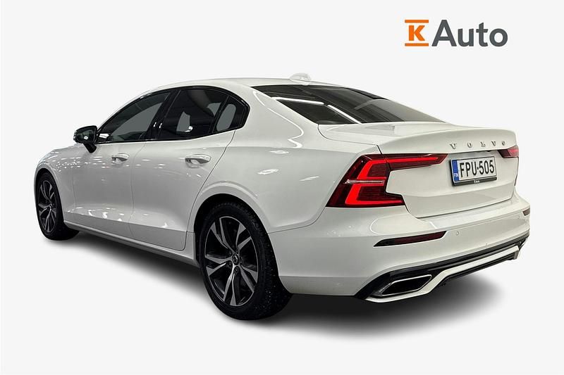 Käytetty Volvo S60 Business Edition 250 HP (183 kW) 2021 Valkoinen Sedan