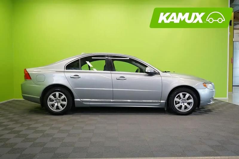 Käytetty Volvo S80 Momentum 175 HP (128 kW) 2010 Hopea / harmaa Sedan