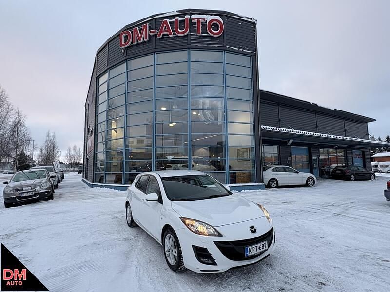 Valkoinen Käytetty 2011 Mazda 3 Touring Viistoperä | 10 790 € (Hieman kallis) - Kuva 1/3