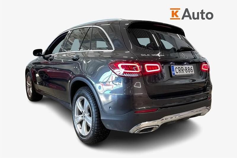 Käytetty Mercedes GLC300e Business 194 HP (142 kW) 2021 Harmaa Katumaasturi