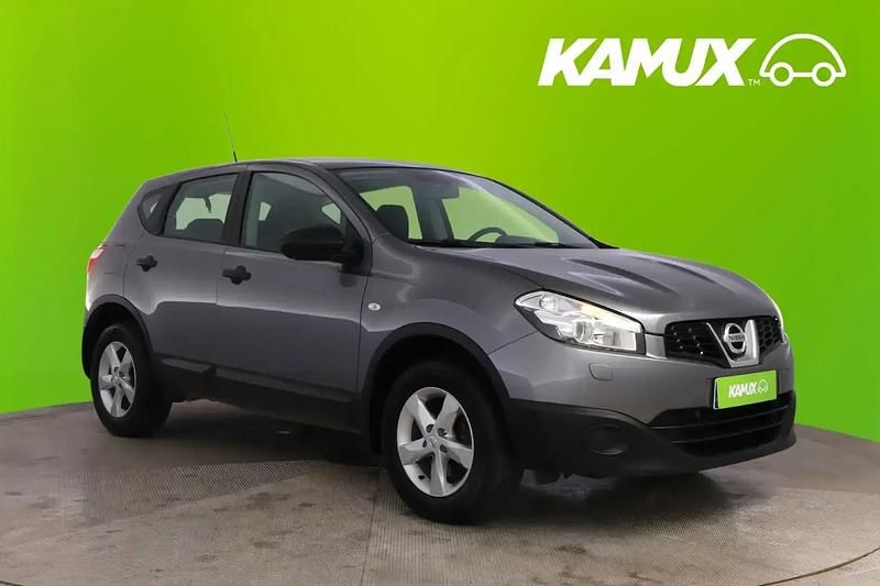 Hopea / harmaa Käytetty 2013 Nissan Qashqai Visia Katumaasturi | 10 290 € (Perustarjous) - Kuva 1/4