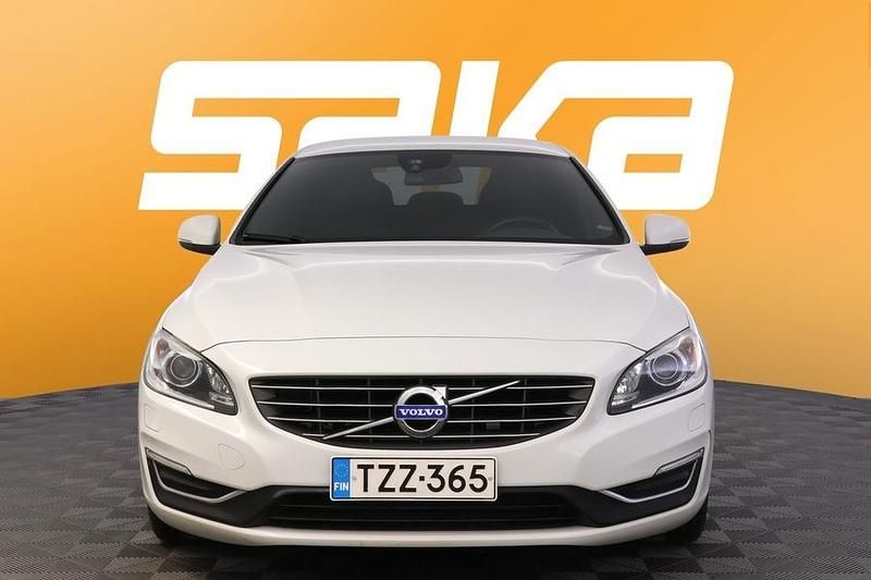 Käytetty Volvo S60 Business Edition 190 HP (139 kW) 2016 Sedan