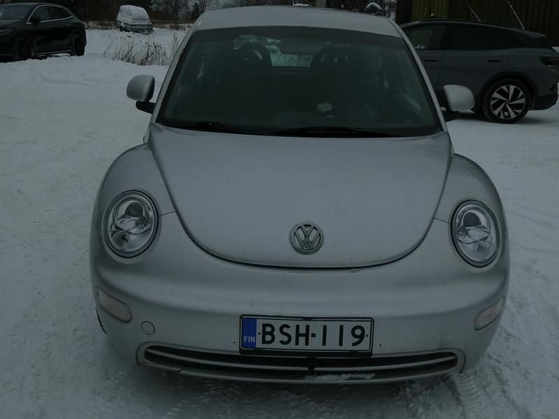 Käytetty VW New Beetle 116 HP (85 kW) 2000 Harmaa Viistoperä