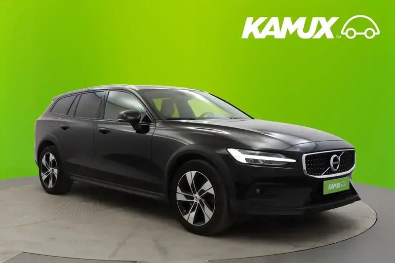 Black solid / solid Käytetty 2020 Volvo V60 CC Business Edition Farmari | 26 890 € (Hyvä tarjous) - Kuva 1/4