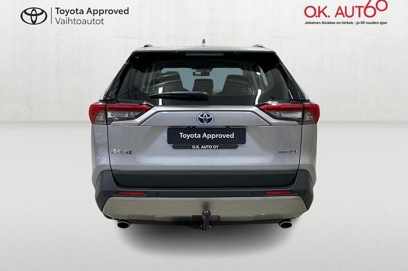 Käytetty Toyota RAV4 Hybrid Edition 178 HP (130 kW) 2024 Katumaasturi