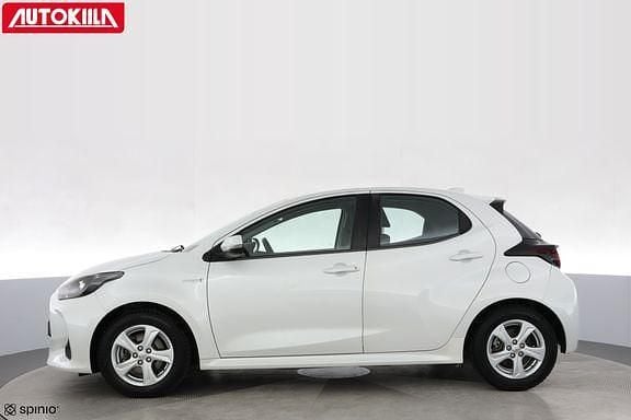Käytetty Toyota Yaris Active 114 HP (83 kW) 2020 Valkoinen Viistoperä