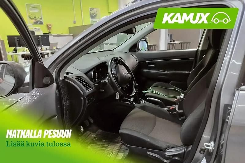 Käytetty Mitsubishi ASX Invite 114 HP (83 kW) 2016 Hopea / harmaa Katumaasturi