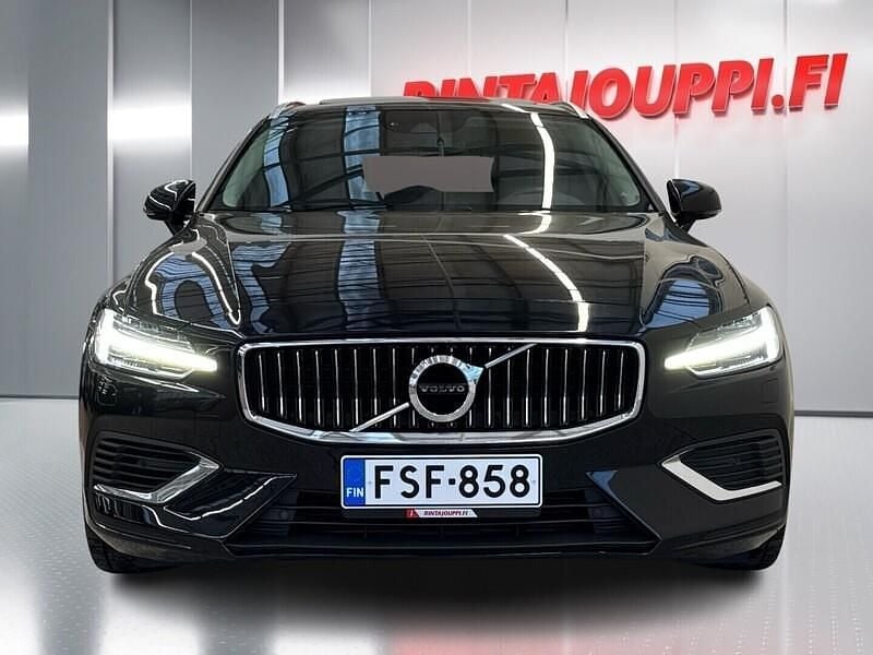 Käytetty Volvo V60 Business Edition 317 HP (233 kW) 2020 Farmari
