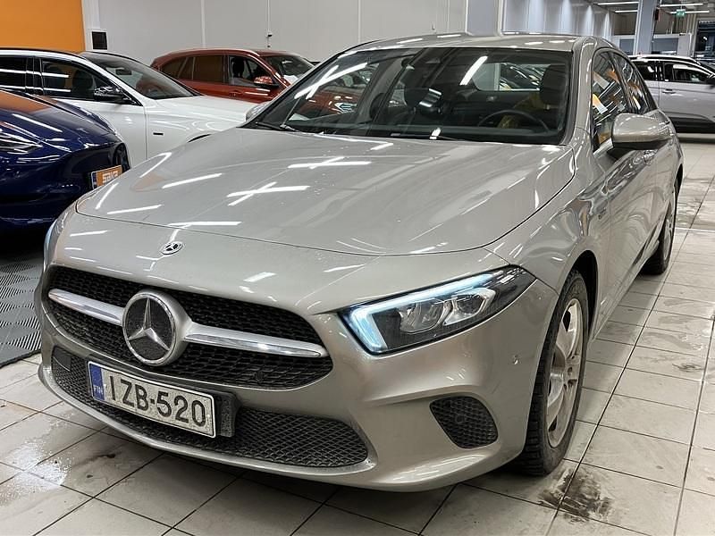 Käytetty 2021 Mercedes A250 Business Sedan | 25 790 € (Perustarjous) - Kuva 1/3