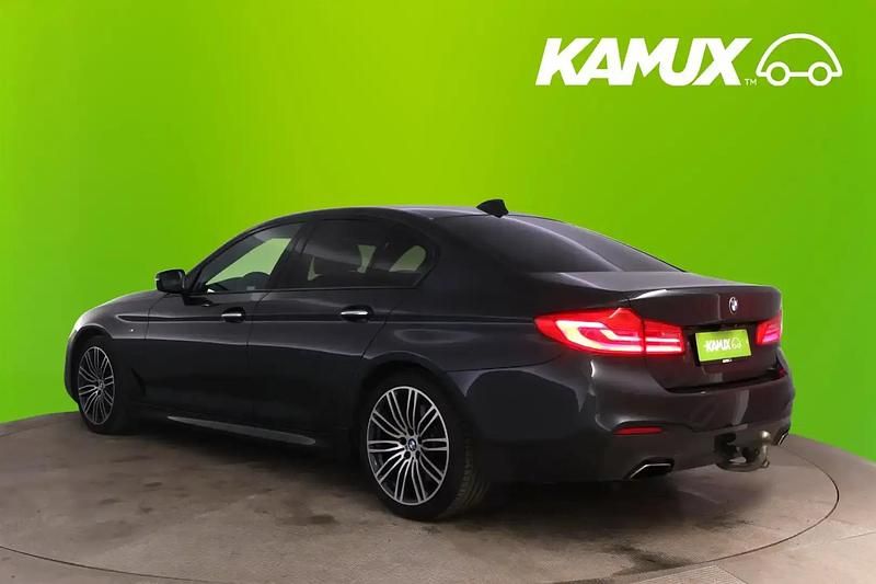 Käytetty BMW 530 M Sport 252 HP (185 kW) 2017 Hopea / harmaa Sedan