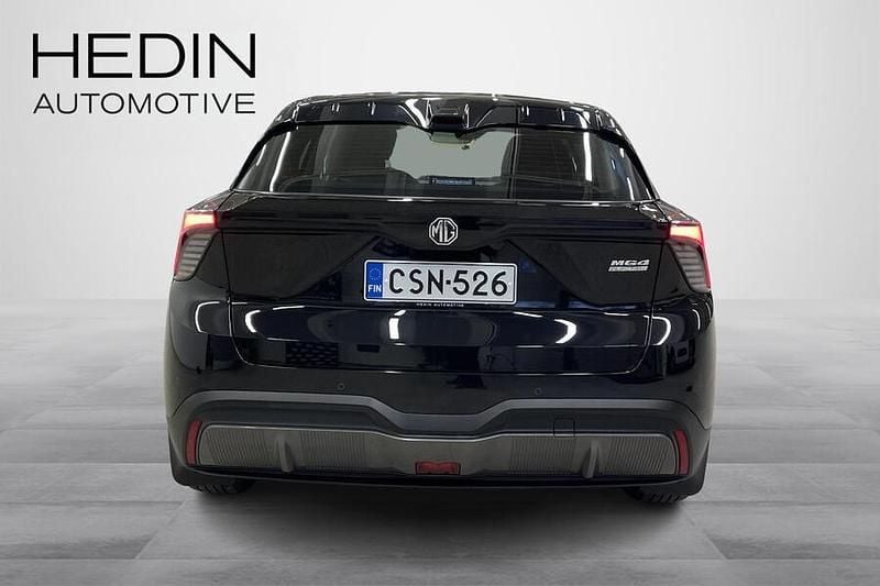Käytetty MG MG4 EV 125 kW (170 HP) 2022 Musta Viistoperä